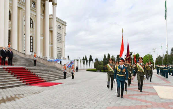 В Душанбе состоялась церемония официальной встречи Президента Азербайджана - ФОТО