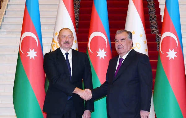 Azərbaycan Prezidentinin Düşənbədə rəsmi qarşılanma mərasimi olub