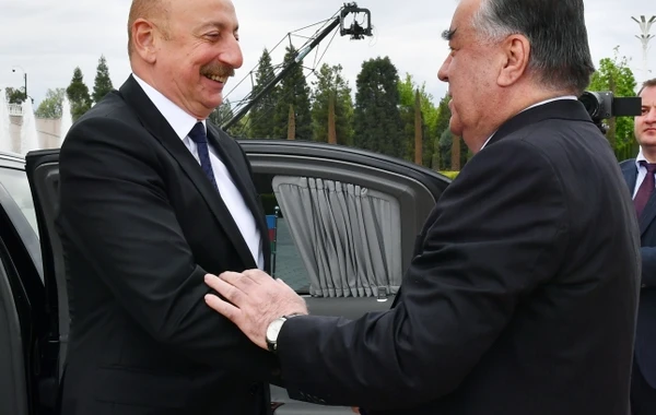 Azərbaycan Prezidentinin Düşənbədə rəsmi qarşılanma mərasimi olub
