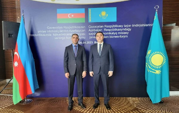 Azərbaycan və Qazaxıstan biznesmenləri arasında görüş: Yeni müqavilələr imzalandı - FOTO