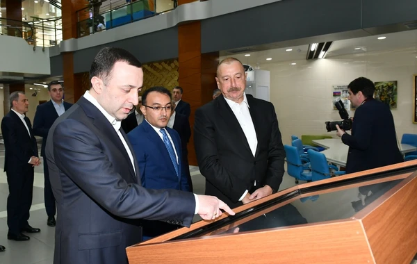 İlham Əliyev və Baş nazir İrakli Qaribaşvili Qəbələ regional “ASAN xidmət“ mərkəzində olublar - FOTO