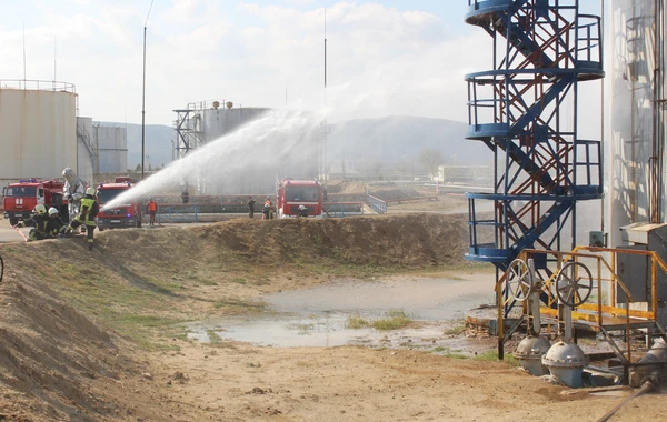 FHN neft yığma məntəqəsində təlim keçirib - FOTO/VİDEO