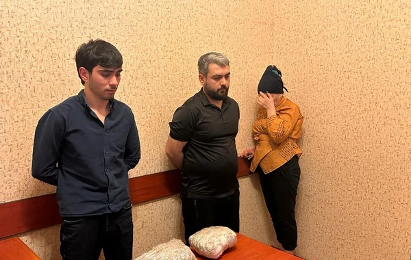 Polis təhlükəsizlik kəmərinə görə saxladı, narkotik aşkarlandı - FOTO