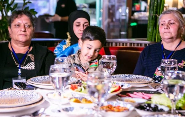 “Günaydın” restoranlar şəbəkəsində şəhid ailələri üçün iftar süfrəsi təşkil olunub - FOTO