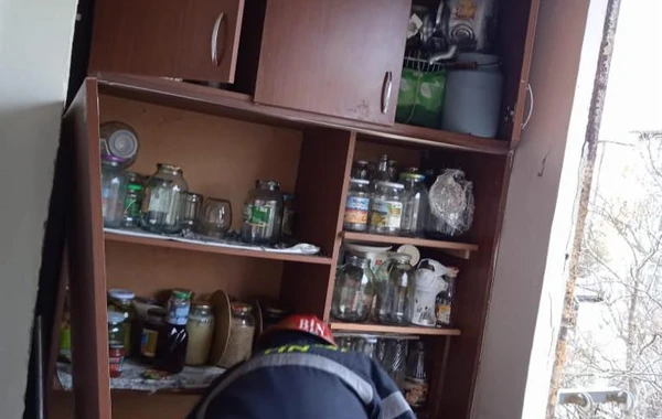 Bakıda binada partlayış olub: Xəsarət alan var - FOTO/VİDEO