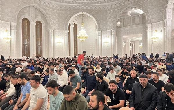 Bakıda ikinci Qədr gecəsindən FOTO-lar