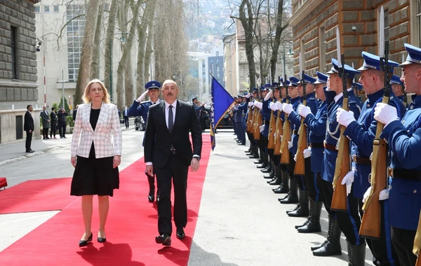 Sarayevoda Azərbaycan Prezidenti İlham Əliyevin rəsmi qarşılanma mərasimi olub - FOTO