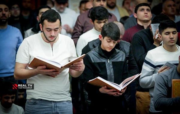 Bakıda 3-cü Qədr gecəsindən FOTO-lar