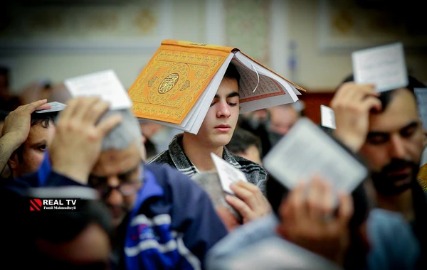 Bakıda 3-cü Qədr gecəsindən FOTO-lar