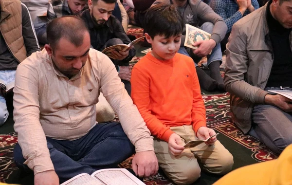 Bakıda 3-cü Qədr gecəsindən FOTO-lar
