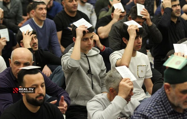 Bakıda 3-cü Qədr gecəsindən FOTO-lar