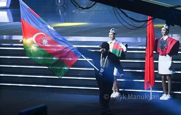 Bayrağımızı yandıran Ermənistanda TANINMIŞ ŞƏXS İMİŞ - FOTO