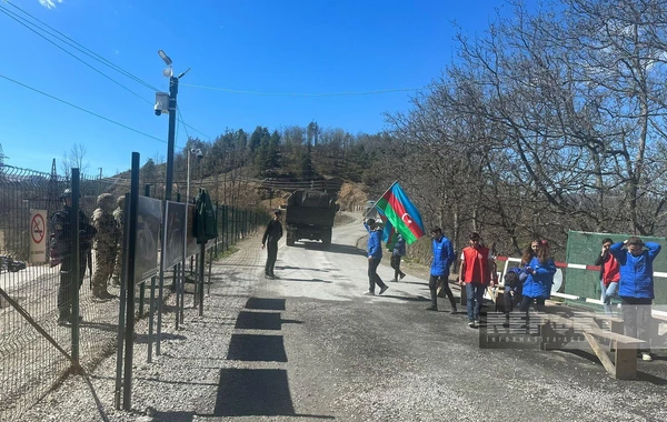 По дороге Ханкенди-Лачын беспрепятственно проехал 61 автомобиль миротворцев ОБНОВЛЕНО + ФОТО