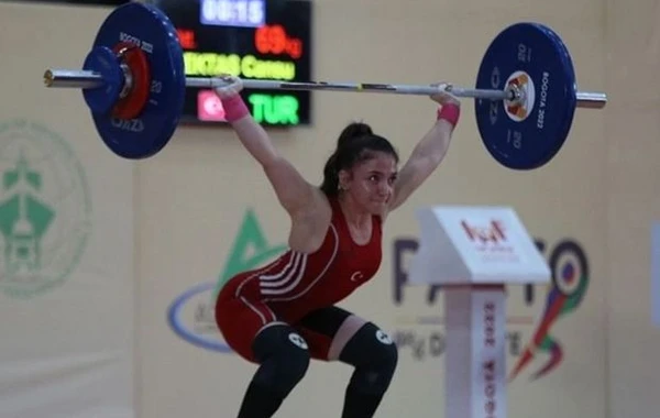 Qızıl medalı Azərbaycana həsr edən türk atlet: “Körpücük üzərinə çıxanda Naziləyə verdiyim sözü yadıma saldım”