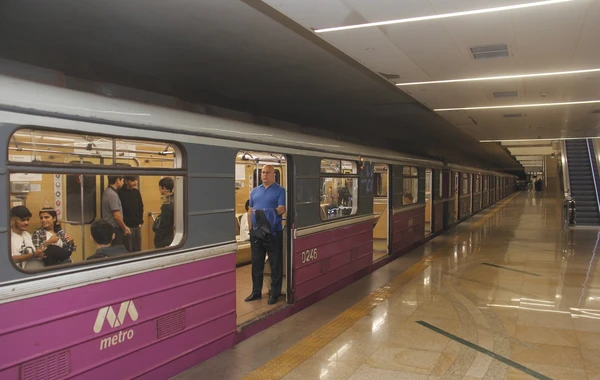 Metroda sərnişinin halı pisləşib