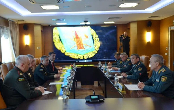 Azərbaycan və Qazaxıstan arasında hərbi təhsil sahəsində əməkdaşlıq məsələləri müzakirə edilib - FOTO