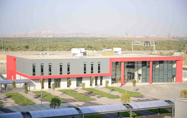 SABIS® SUN Beynəlxalq məktəbinin şagirdi ABŞ TOP Universitetlərinə qəbul edildi - FOTO