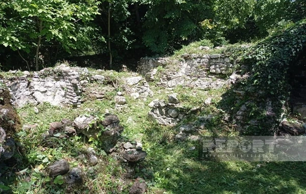 Azərbaycanda 1500 yaşlı tarixi məbəd baxımsız vəziyyətdədir - FOTO