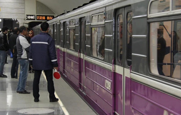 Bakı metrosunda sərnişin ÖLDÜ