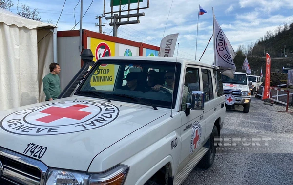 BQXK-nın avtomobillərində erməniəsilli şəxslər Laçın istiqamətinə aparılıb - FOTO