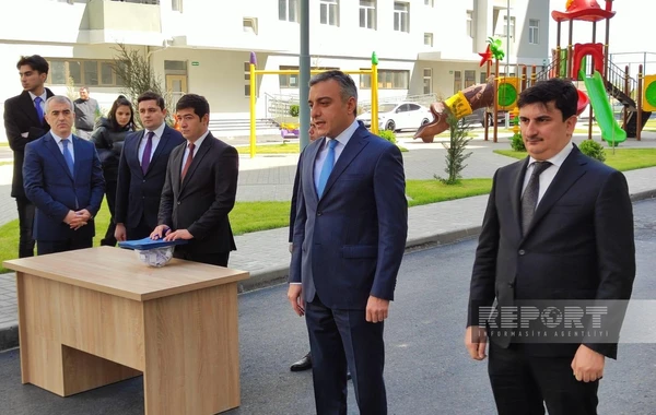 Şəhid ailələri və müharibə əlillərinə daha 100 mənzil və fərdi ev verilib - FOTO