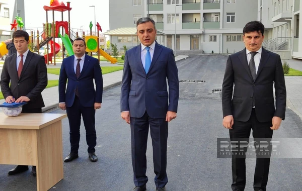 Şəhid ailələri və müharibə əlillərinə daha 100 mənzil və fərdi ev verilib - FOTO