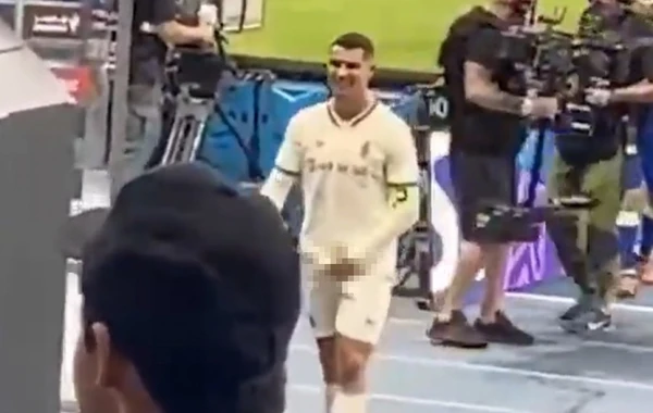Ronaldodan azarkeşlərə böyük tərbiyəsizlik! - Futboldan kənarlaşdırla bilər - FOTO