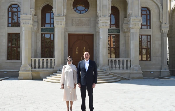 Президент и первая леди приняли участие в открытии Джума мечети в Наримановском районе - ОБНОВЛЕНО + ФОТО