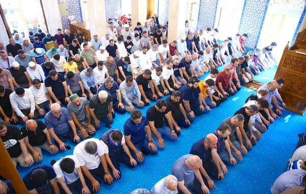 Bakıda bayram namazı qılınıb
