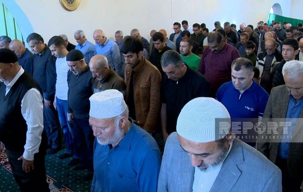 Naxçıvanda bayram namazı qılınıb - FOTO