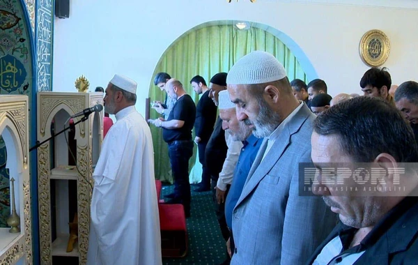 Naxçıvanda bayram namazı qılınıb - FOTO