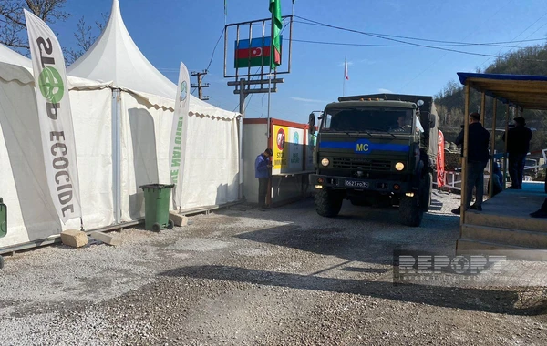 По дороге Ханкенди-Лачын беспрепятственно проехали 76 автомобилей миротворцев - ОБНОВЛЕНО + ФОТО