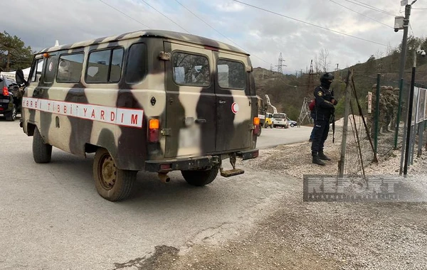 Азербайджанские военные, пострадавшие в результате армянской провокации в Шуше, эвакуированы по Лачынской дороге - ФОТО