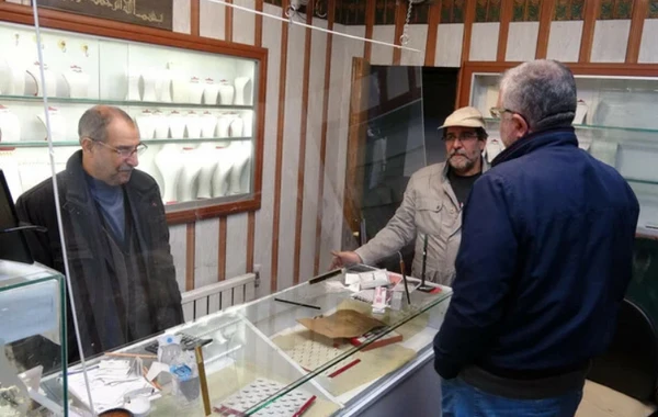 Zərgərlik dükanının divarını dəlib 23 kiloqram qızıl oğurladılar - FOTO