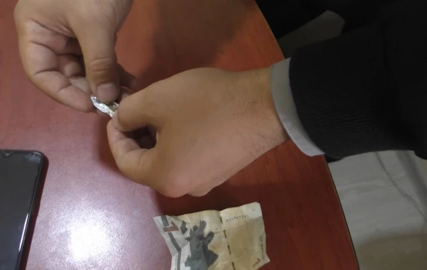 İran vətəndaşından heroin alan “Miki” saxlanıldı - FOTO