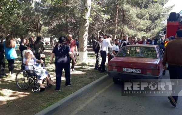 TƏBİB: Из-за пожара в больнице в Гяндже эвакуированы 58 человек - ОБНОВЛЕНО + ФОТО
