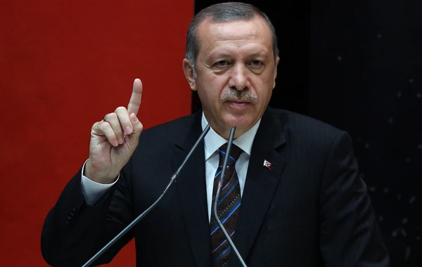 Canlı yayımda səhhəti pisləşən Ərdoğanın son durumu açıqlanıb