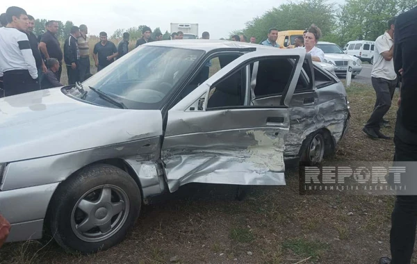 Azərbaycanda iki avtomobil toqquşub, xəsarət alanlar var - FOTO