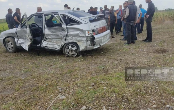 Azərbaycanda iki avtomobil toqquşub, xəsarət alanlar var - FOTO