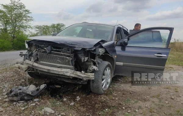 Azərbaycanda iki avtomobil toqquşub, xəsarət alanlar var - FOTO