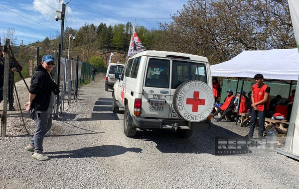 Bu gün Xankəndi-Laçın yolunda sülhməramlıların 38 avtomobili maneəsiz keçib - YENİLƏNİB - FOTO