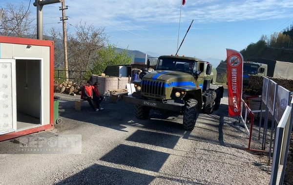 Bu gün Xankəndi-Laçın yolunda sülhməramlıların 38 avtomobili maneəsiz keçib - YENİLƏNİB - FOTO