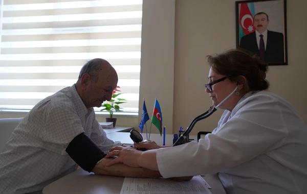 Qocalar pulsuz tibbi müayinə olundular - FOTO