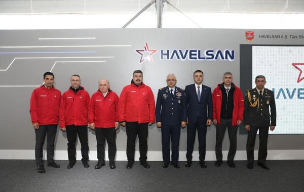 Azərbaycan müdafiə nazirinin müavinləri Türkiyədə yüksək texnologiyalar sərgisində iştirak ediblər - FOTO