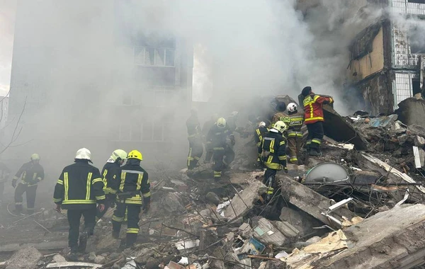 Rusiyanın Ukraynaya raket hücumu nəticəsində ölənlərin sayı 14-ə çatıb - YENİLƏNİB - FOTO/VİDEO