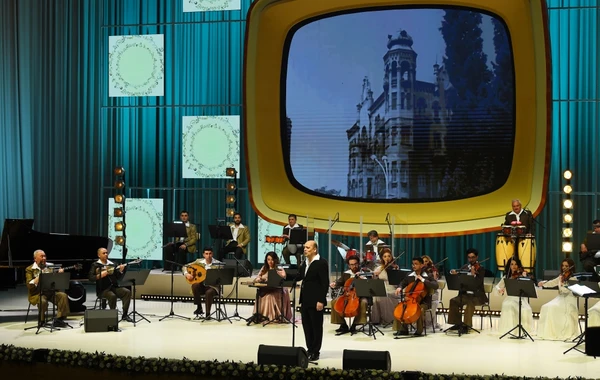 İlham Əliyev və Mehriban Əliyeva Zərifə Əliyevanın 100 illiyi münasibətilə keçirilən konsertdə iştirak ediblər