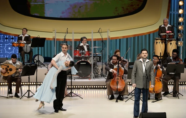 İlham Əliyev və Mehriban Əliyeva Zərifə Əliyevanın 100 illiyi münasibətilə keçirilən konsertdə iştirak ediblər