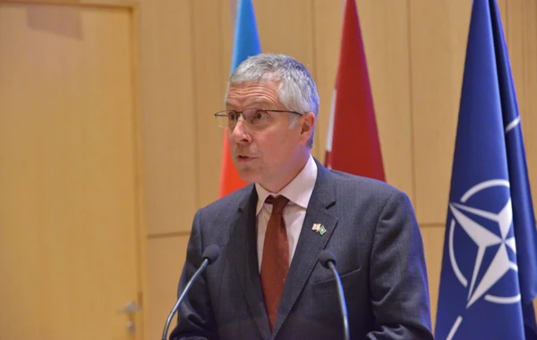 Britaniya səfiri üç azərbaycanlının minaya düşərək həlak olmasına görə başsağlığı verib