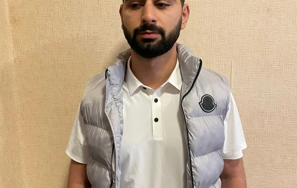 Danışmaq adı ilə mobil telefonlar istəyib, oğurlayan şəxs ƏLƏ KEÇDİ - FOTO