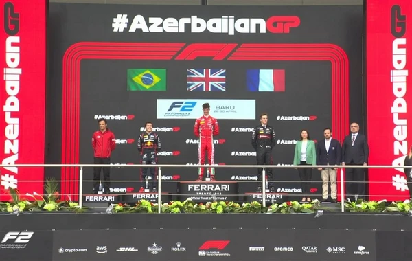 “Formula 2” üzrə Azərbaycan Qran-prisinin qalibləri mükafatlandırılıblar - YENİLƏNİB